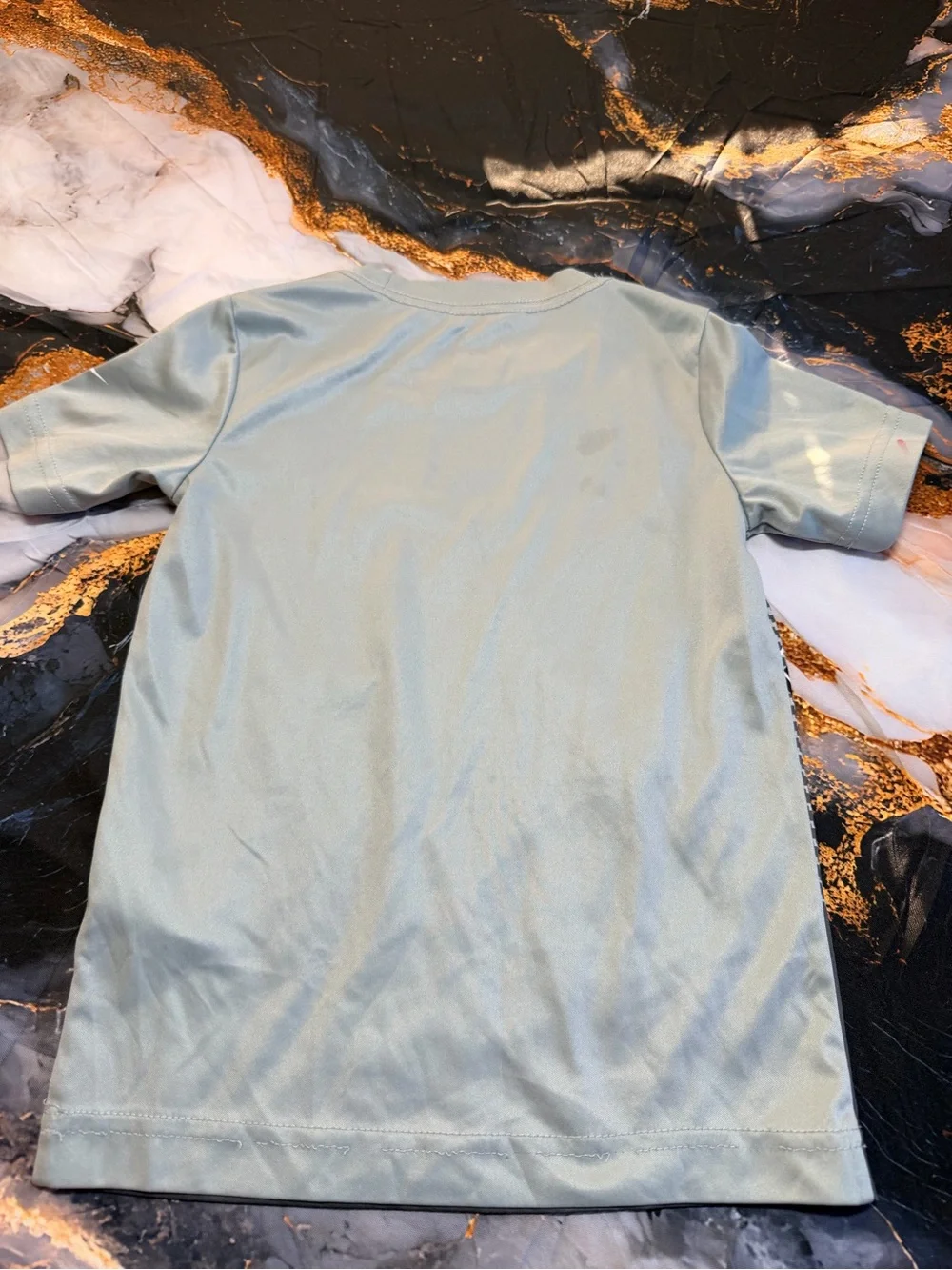 The Nike Tee size XS 3-4 years